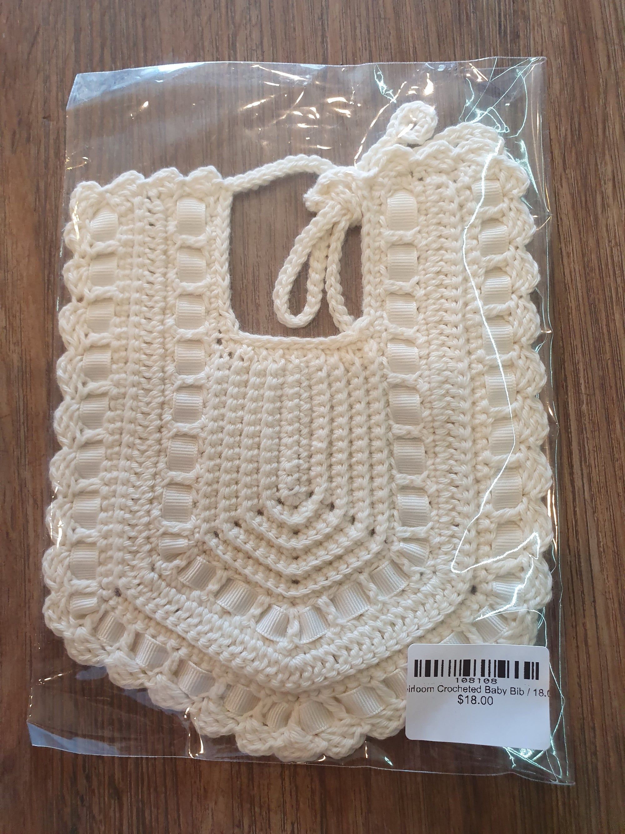 Baby Bib Heirloom Crochet - 18 Cream