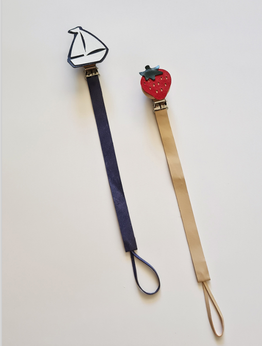 Dummy Chain - Leather Sailboat