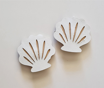 Clips - Leather White Shells